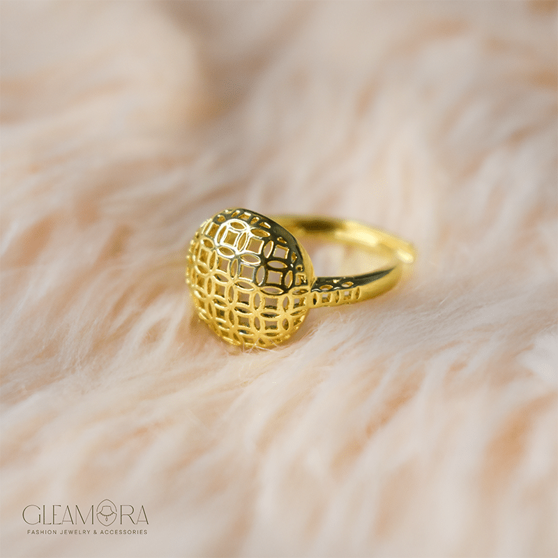Elegant Gold-Toned Lattice Cutout Ring